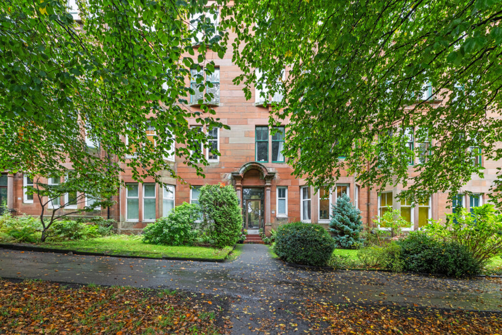 22 Woodcroft Avenue, Broomhill, G11