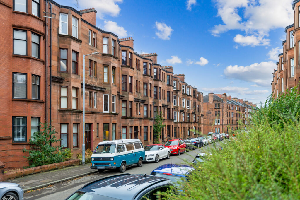 3 Kennoway Drive, Thornwood, G11