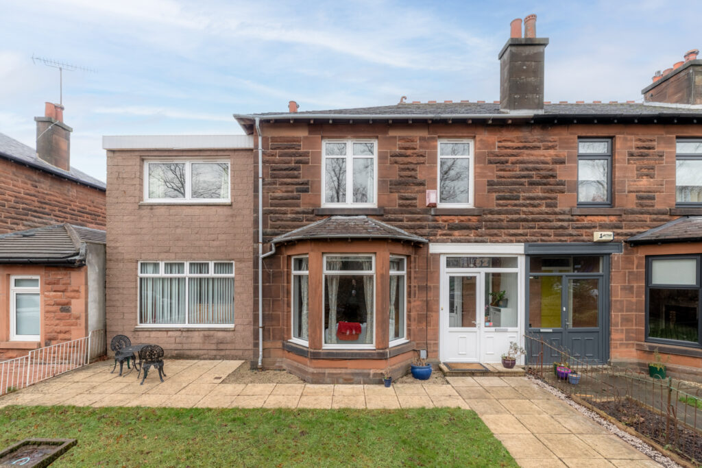 Victoria Park Drive North, Jordanhill, G14