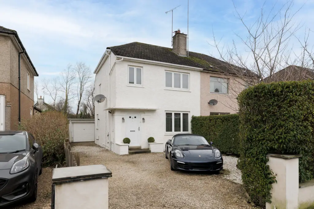 Fifth Avenue, Jordanhill, G12