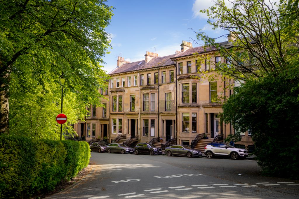 25 Athole Gardens, Dowanhill, G12