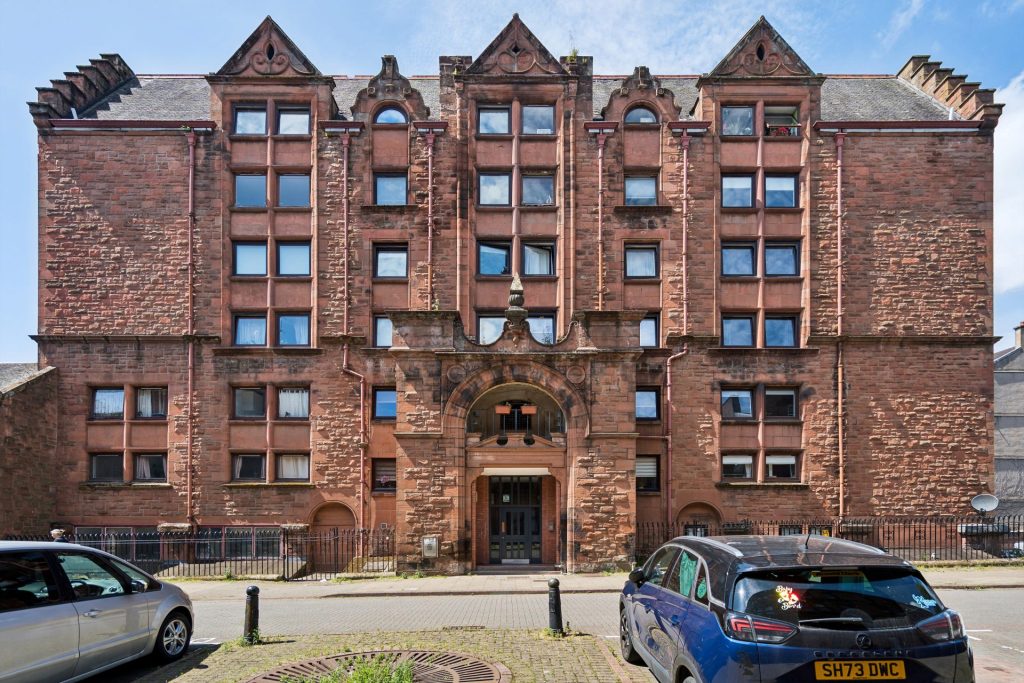 17 Stewartville Street, Partick, G11